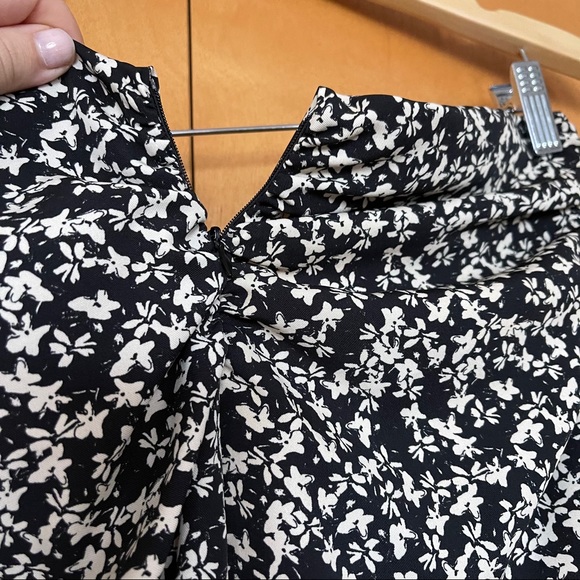 Zara Midi Floral Skirt with Slit ✨BRAND NEW✨ - Picture 3 of 8